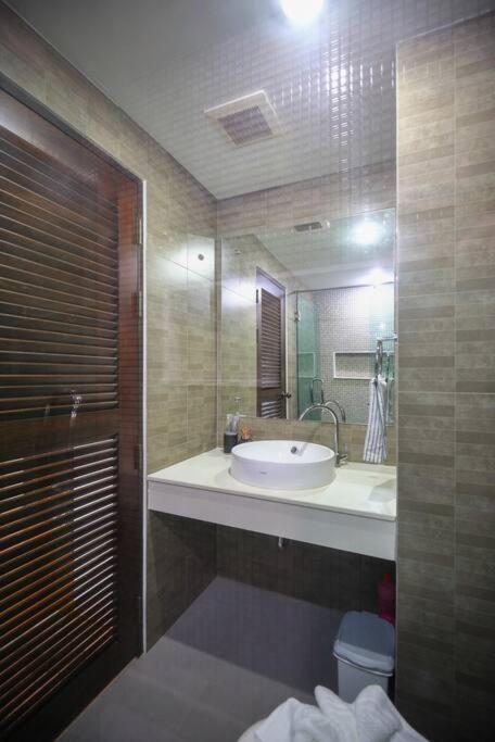 Luxury Living In Heart Of Nimman Apartment Chiang Mai Ngoại thất bức ảnh